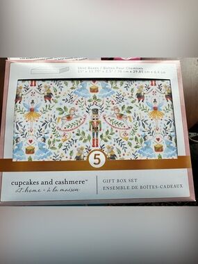 Cupcakes & Cashmere White Nutcracker Pattern Gift shirt Box Set - 5 Pack